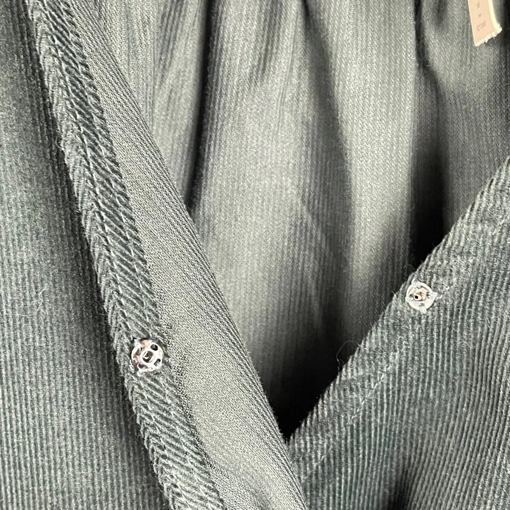 Madewell Forest Green V-Neck Blouse - Picture 10 of 14